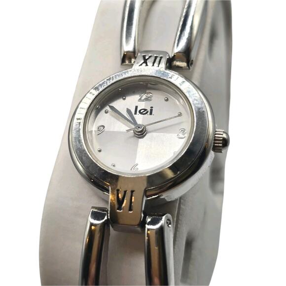 Women Watch L.E.I. Life Energy Intelligence Silver Tone Japanese Movement Analog - Picture 1 of 8
